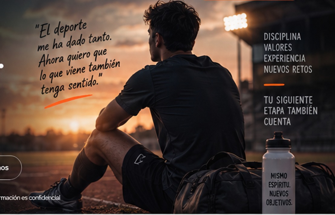 Deportista sentado en el estadio al atardecer reflexionando sobre su futuro